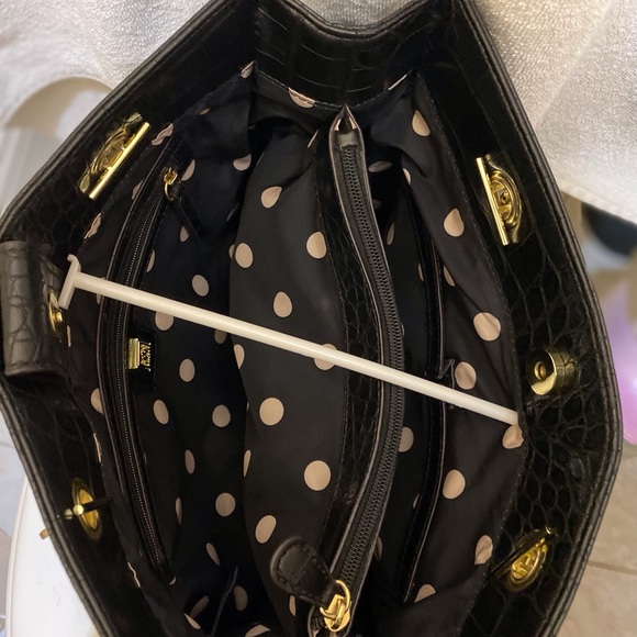 Black Anne Klein L 12.5 X H 8.5 $25 - Picture 4 of 4